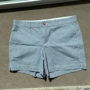Old Navy shorts size 12